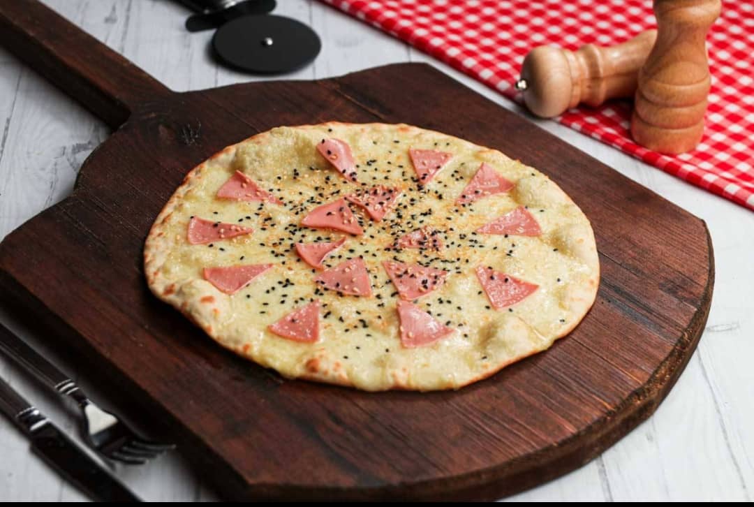 مرتديلا-مع-جبنة-قشقوان