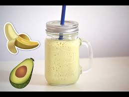 1,5 لتر موز وحليب وافوكادو