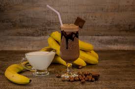 موز وحليب و شوكولا وسط