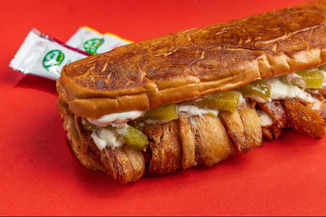 سندويشة شاورما صمون