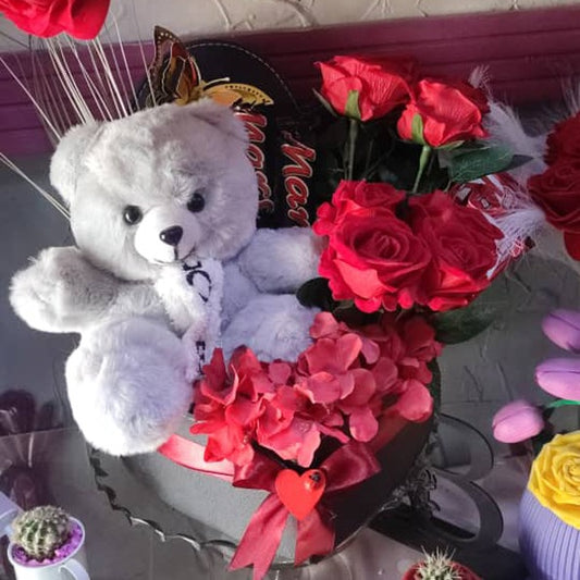 بوكس مع شوكولا و دبدوب