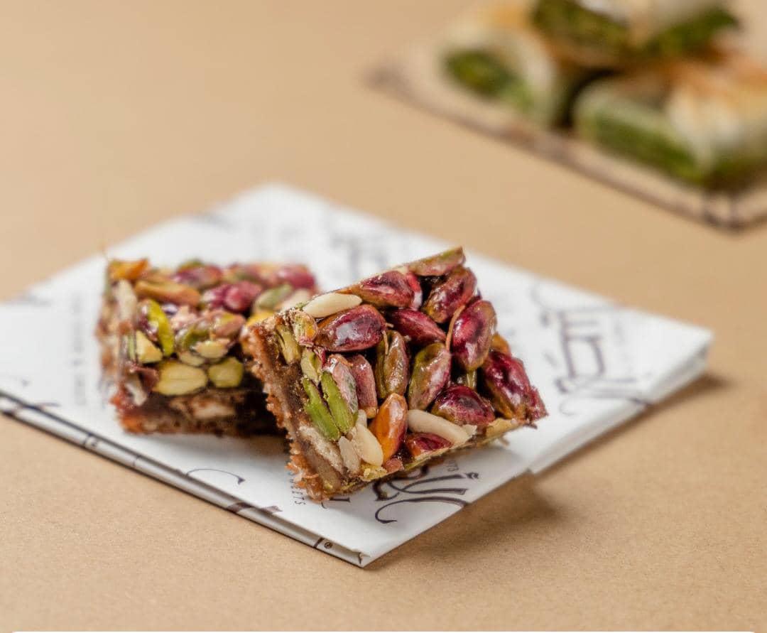 تمرية صنوبر وفستق حلبي ( 500 غ  )