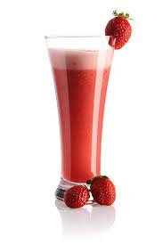 توت وفريز وحليب ( كأس )