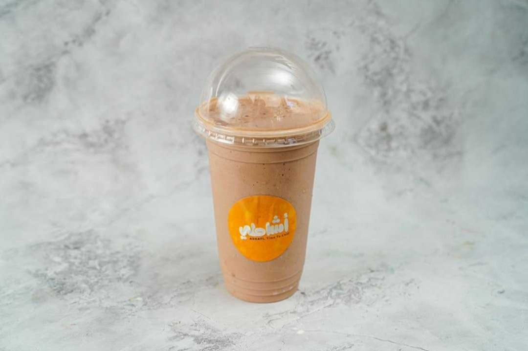 موز وحليب وشوكولا وفريز (كأس )