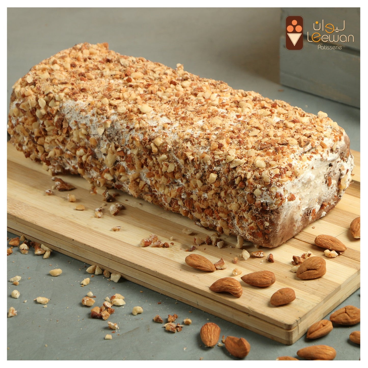 رول كاسيتا مكسرات