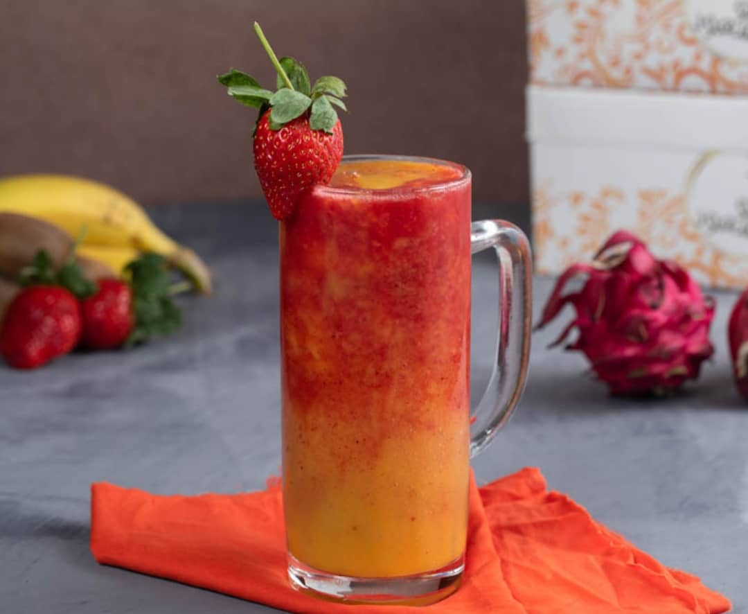 عصير فراولة ومنغا
