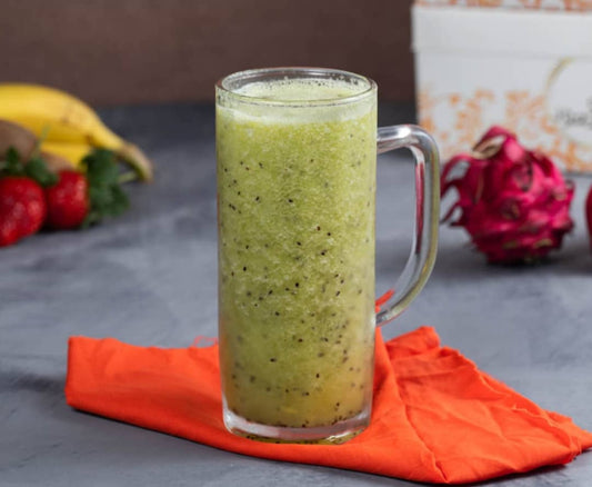 عصير برتقال وكيوي