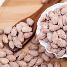 لوز مالح ( 1/2 كغ )