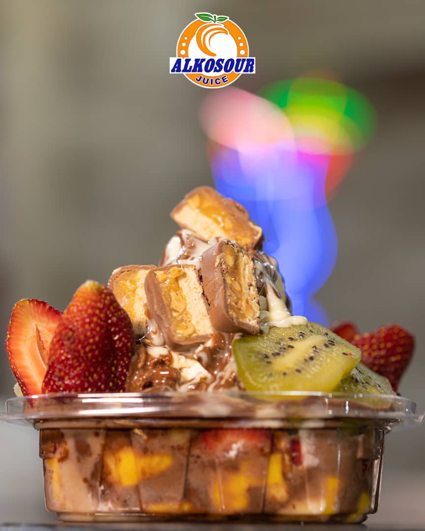 سلطة فواكه سنيكرز