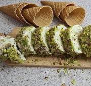 بوظة عربية مع قشطة ( قطعة )