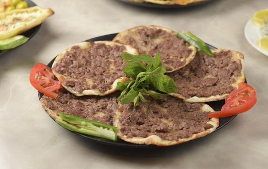 نورا عالعجين