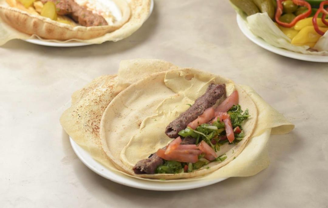 كباب لحم سندويش