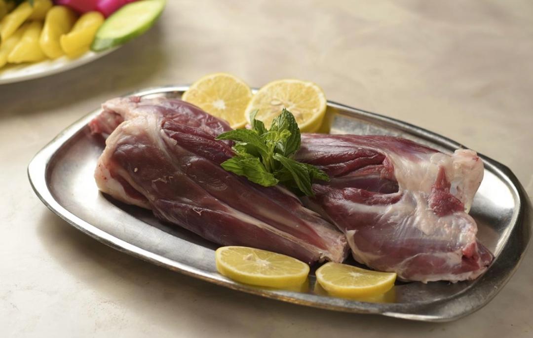 لحمة موزات بعظمة نية