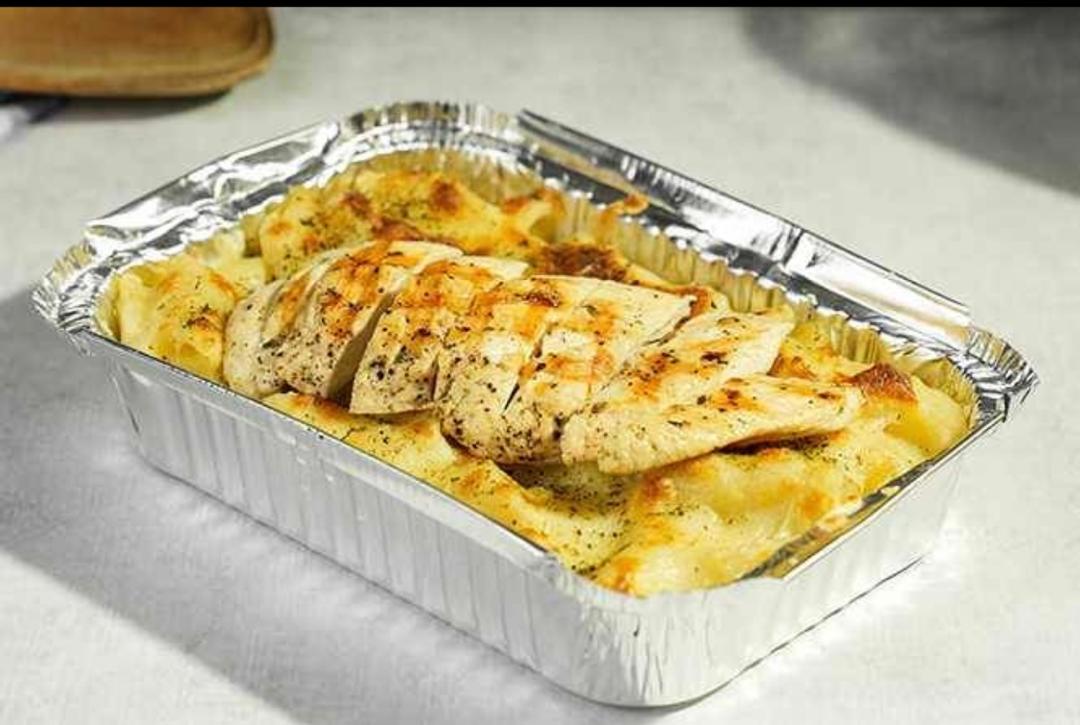 غريتان مع الدجاج