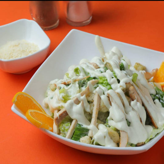 سلطة سيزر دجاج مشوي