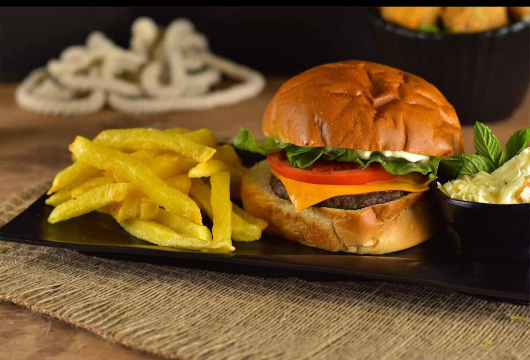 سندويش تشيز برغر لحمة