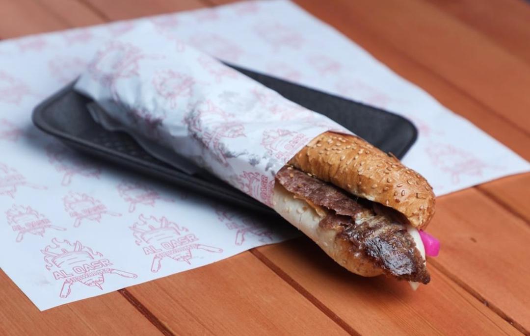 سندويش شاورما لحمة صمون