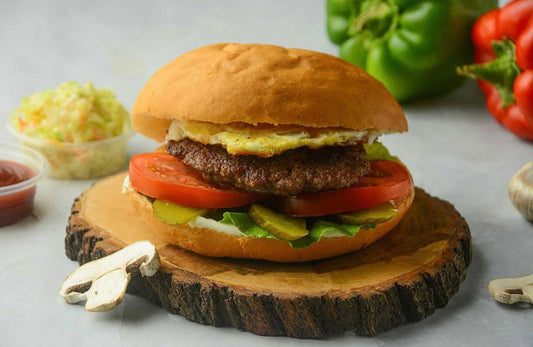 برغر لحم مع بيض