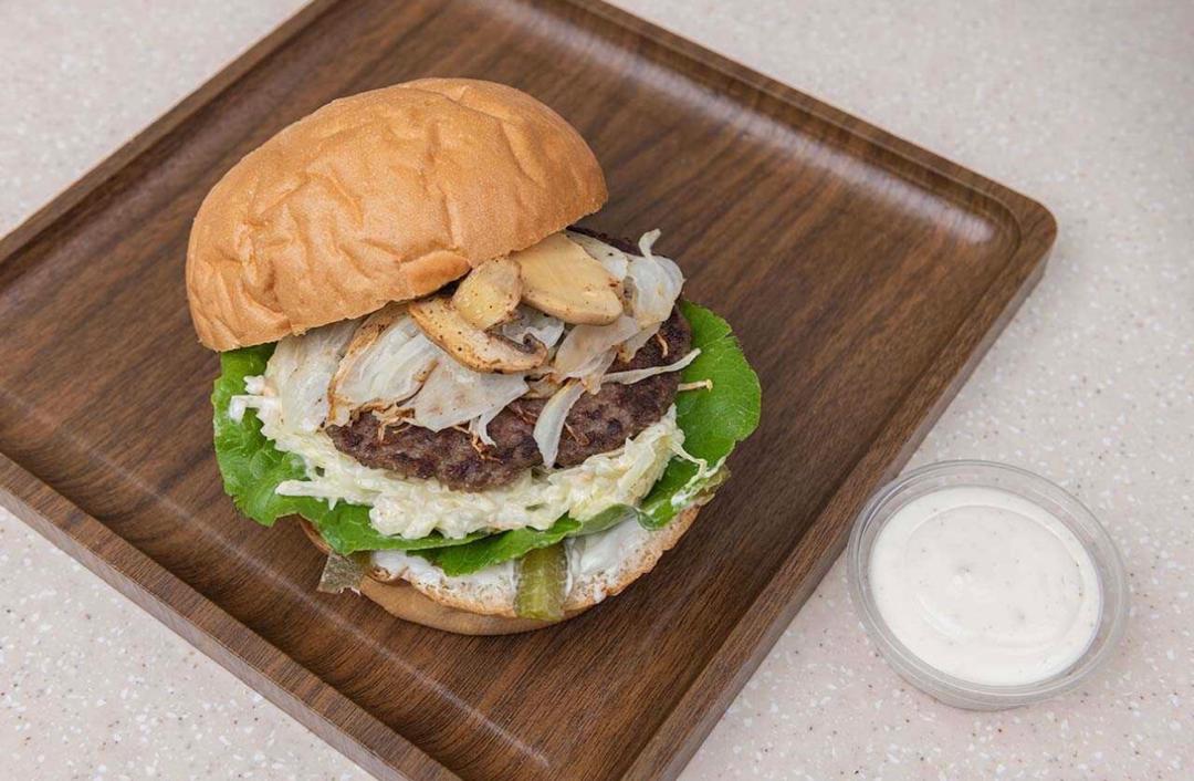 برغر بالفطر