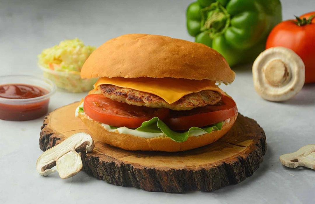 برغر دجاج بالجبنة