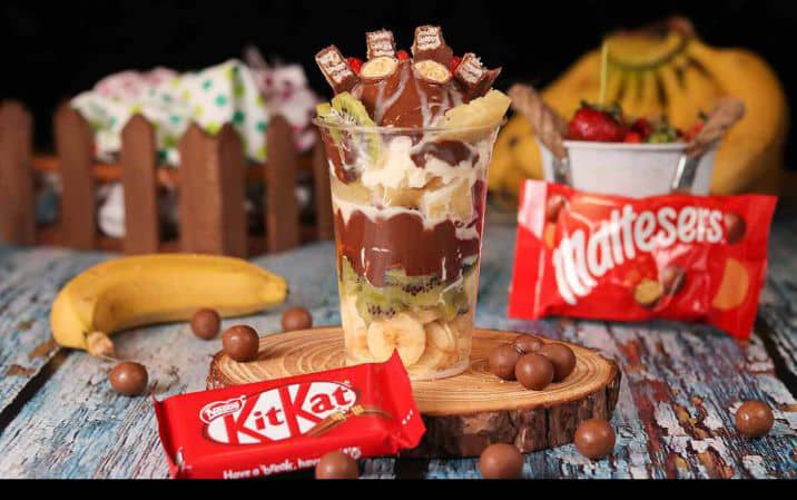 شوكولاتة - سلطة الطبقات - كوب