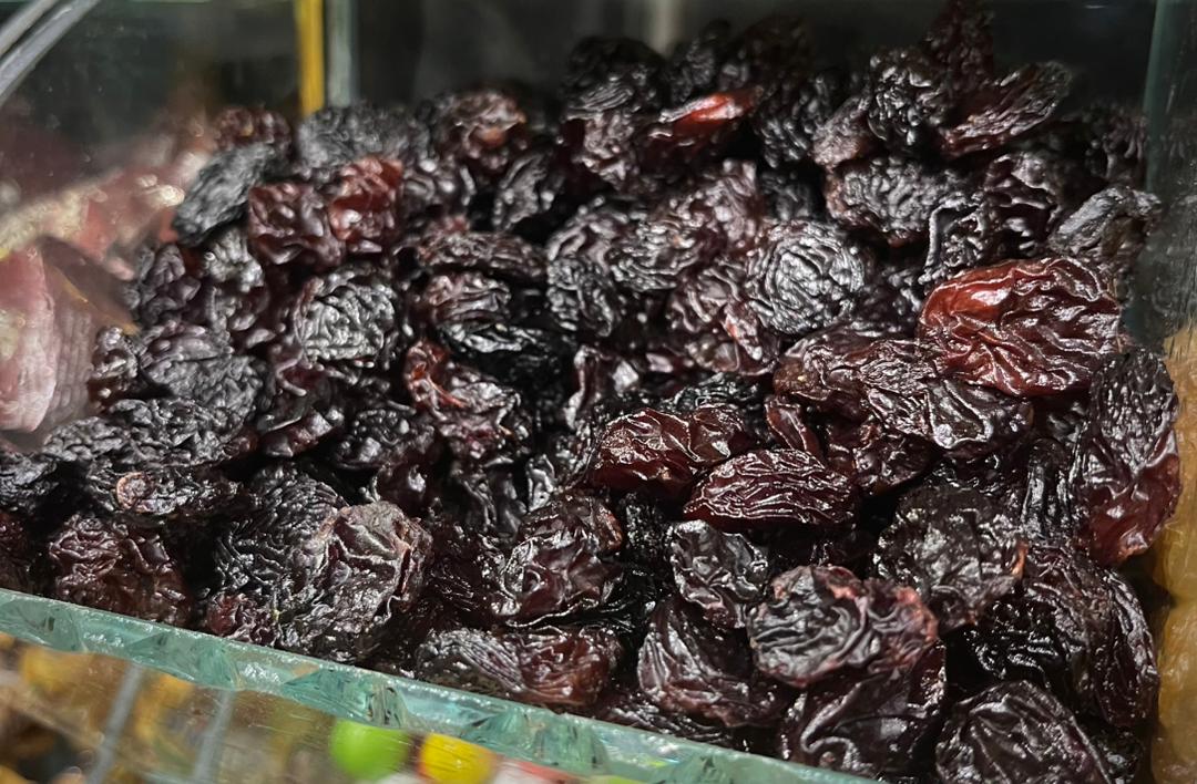 زبيب أسود ( 200 غ )