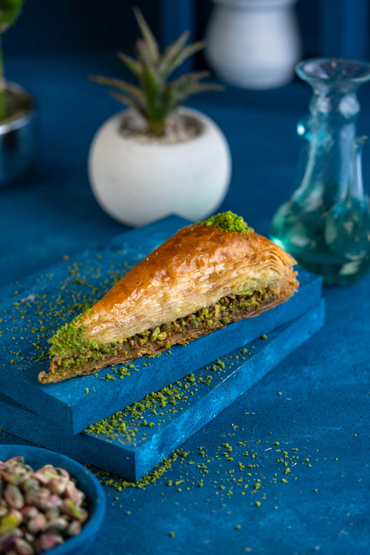 مثلث بقلاوة (قطعة)